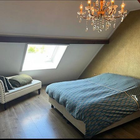 De Stjelp Bed and Breakfast Dongjum Exteriör bild